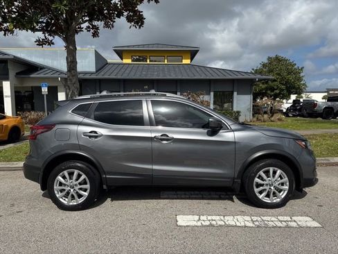 Used 2021 Nissan Rogue Sport SV FWD image 8
