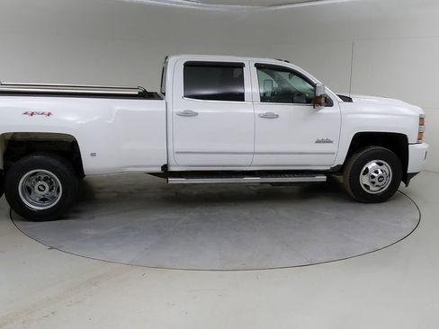 Used 2017 Chevrolet Silverado 3500 High Country image 12