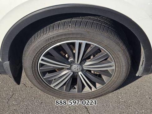 Used 2019 Volkswagen Tiguan SEL FWD image 11