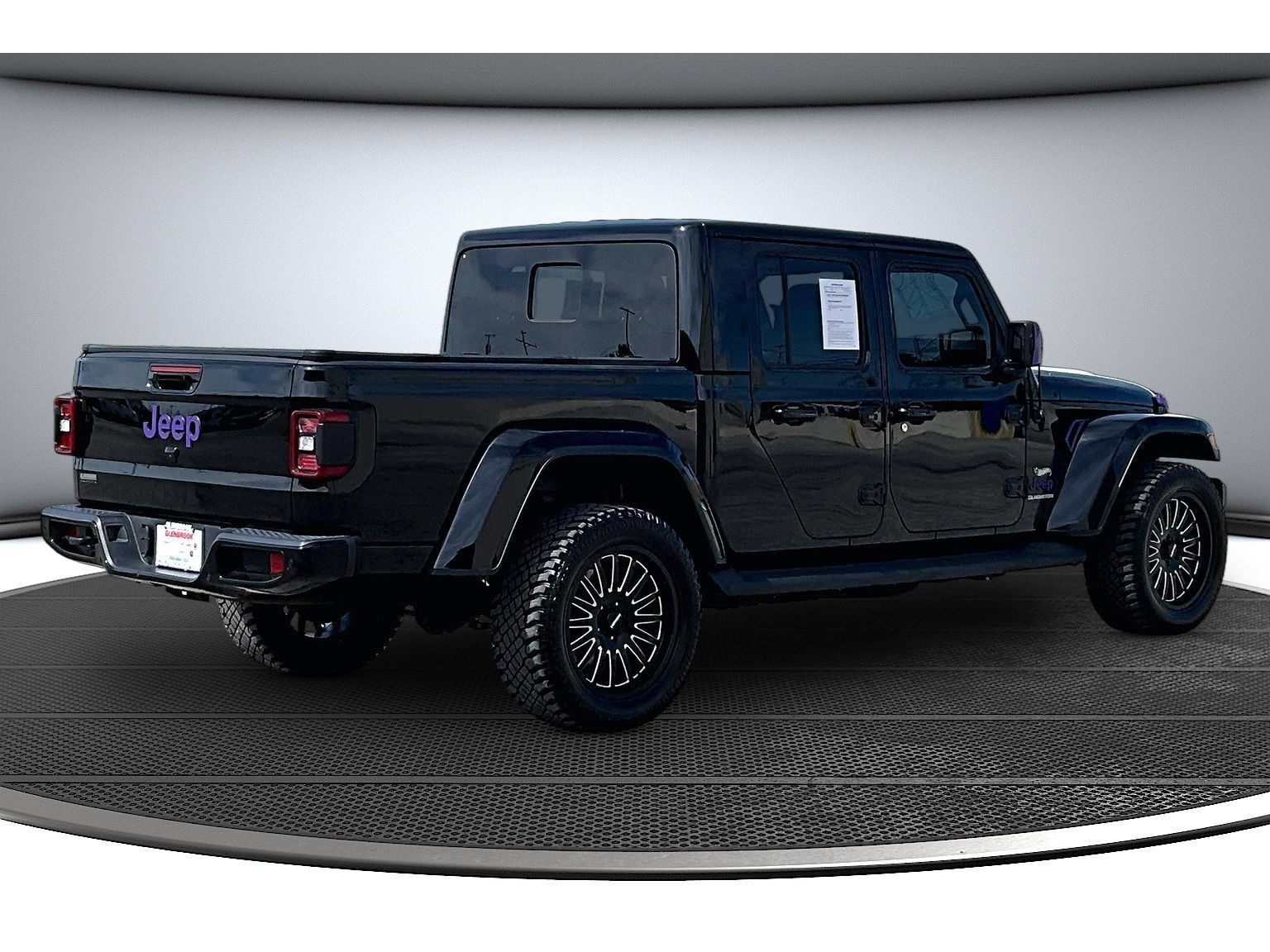 Used 2021 Jeep Gladiator Overland AWD/4WD image 19
