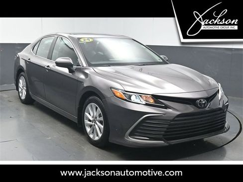 Used 2024 Toyota Camry LE image 1