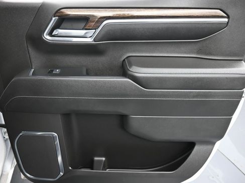 Used 2024 GMC Sierra 1500 Elevation image 15