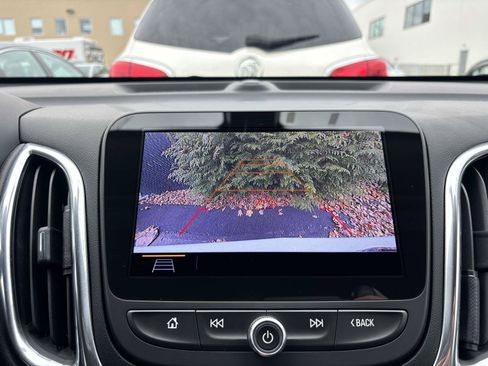 Used 2019 Chevrolet Equinox LT AWD/4WD image 16