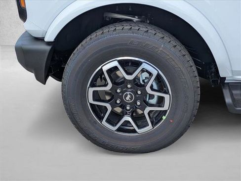 New 2026 Ford Bronco Outer Banks AWD/4WD image 16