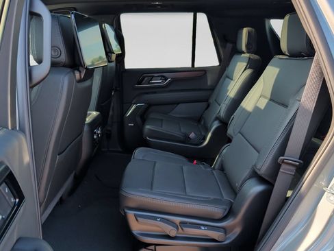 New 2026 GMC Yukon Denali w/ Denali Reserve Package AWD/4WD image 36