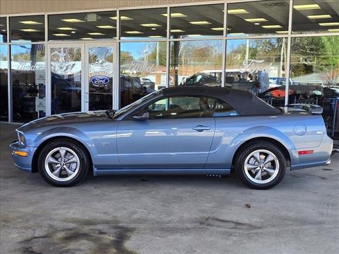 Used 2005 Ford Mustang GT Premium image 22