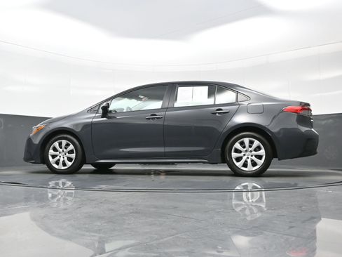 Used 2024 Toyota Corolla LE image 27