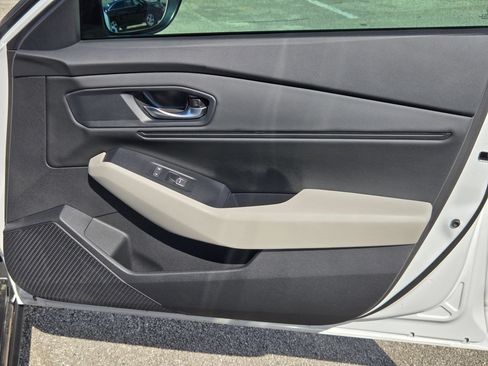 Used 2025 Honda Accord SE image 29