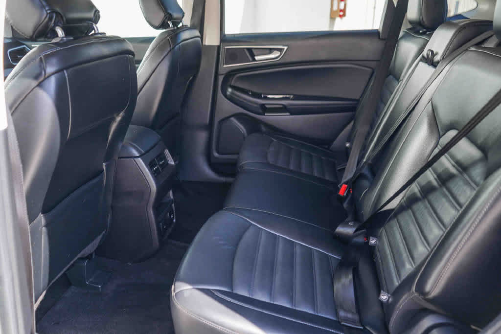 Used 2015 Ford Edge SEL w/ Equipment Group 201A FWD image 21
