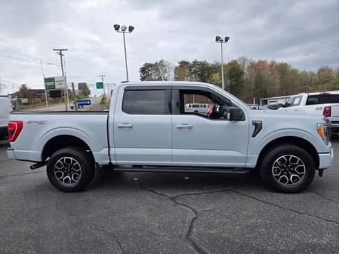 Used 2022 Ford F150 XLT w/ Equipment Group 302A High AWD/4WD image 9