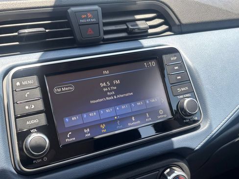 Used 2025 Nissan Versa SV FWD image 20