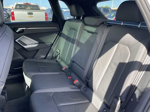 Used 2020 Audi Q3 2.0T Premium w/ Convenience Package AWD/4WD image 24
