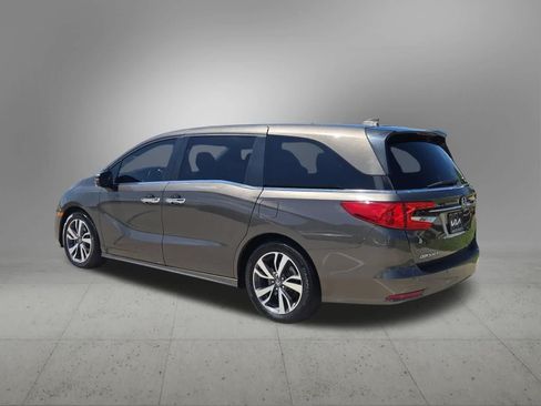 Used 2023 Honda Odyssey Touring image 4
