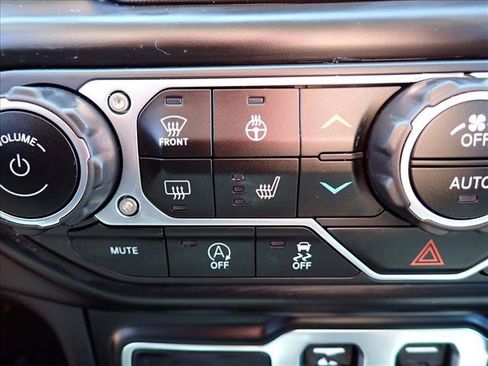 Used 2021 Jeep Wrangler Sport AWD/4WD image 17