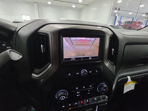 Used 2025 Chevrolet Silverado 1500 Custom Trail Boss w/ LPO, Dark Essentials Package AWD/4WD image 14