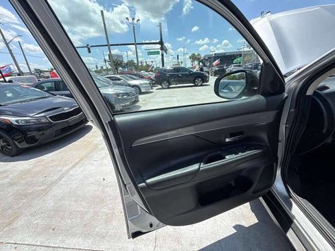 Used 2020 Mitsubishi Outlander SEL FWD image 18