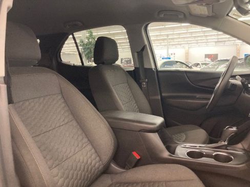 Used 2019 Chevrolet Equinox LT image 17