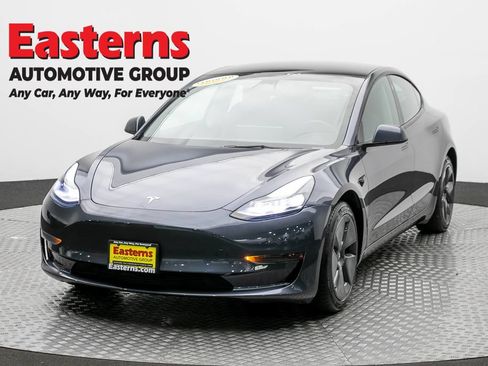 Used 2023 Tesla Model 3 Standard Range RWD image 1