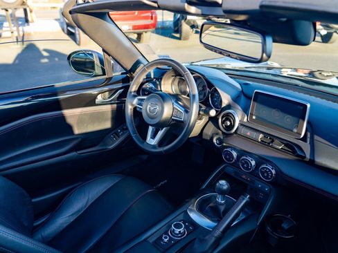 Used 2016 MAZDA MX-5 Miata Grand Touring image 18