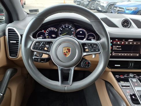 Used 2023 Porsche Cayenne Platinum Edition AWD/4WD image 22