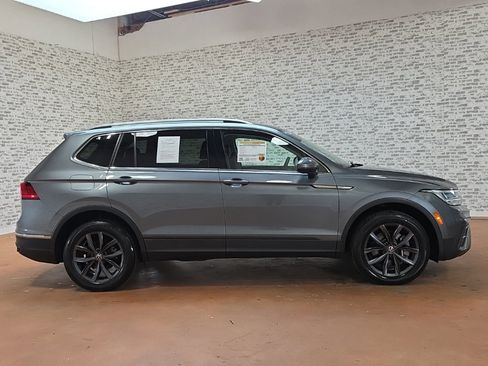 Used 2023 Volkswagen Tiguan SE image 10