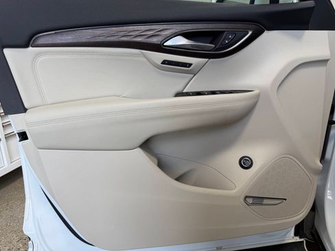 Used 2023 Buick Envision Avenir AWD/4WD image 22