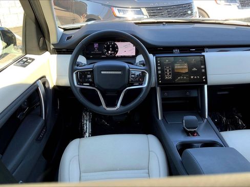 Used 2024 Land Rover Discovery Sport S image 5