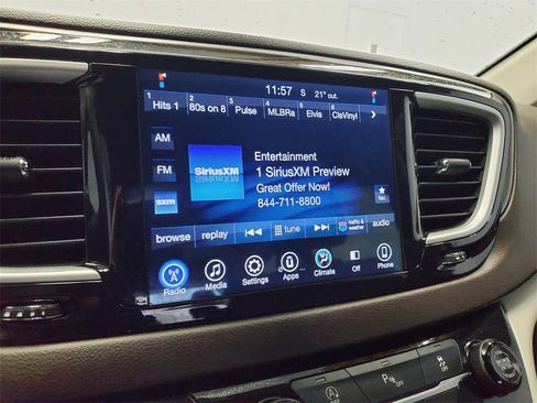 Used 2017 Chrysler Pacifica Touring image 19