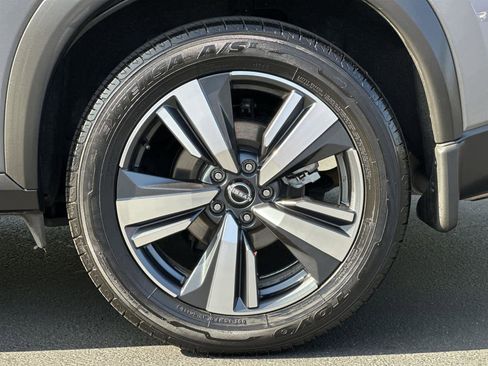 Used 2022 Nissan Rogue SL image 8