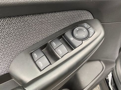 Certified 2023 Chevrolet TrailBlazer LT w/ Convenience Package AWD/4WD image 17