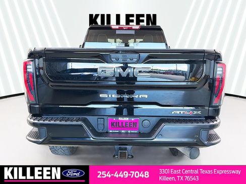 Used 2024 GMC Sierra 2500 AT4X AWD/4WD image 8