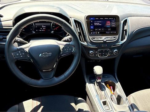 Certified 2024 Chevrolet Equinox RS FWD image 4