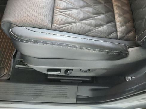 Certified 2025 Nissan Rogue Platinum AWD/4WD image 18