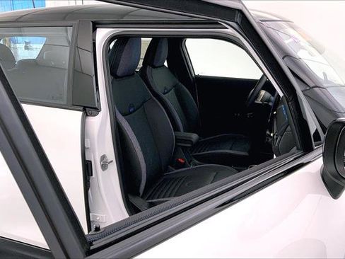 New 2025 MINI Cooper 4-Door Hardtop image 7