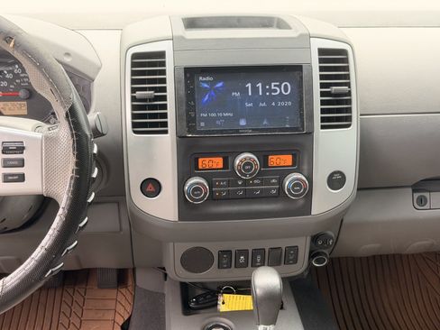 Used 2020 Nissan Frontier SV w/ Midnight Edition Floor Mats RWD image 31