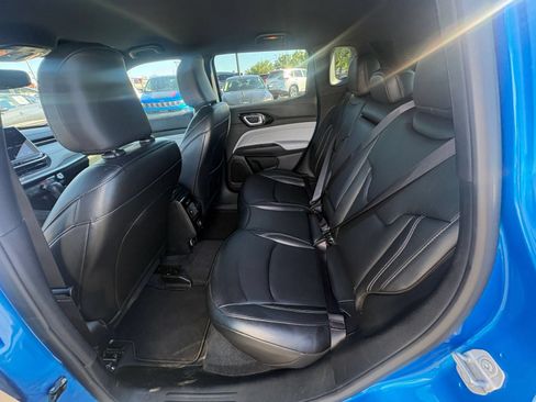 Used 2025 Jeep Compass Limited AWD/4WD image 27