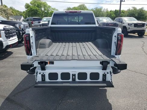 Used 2026 GMC Sierra 2500 AT4 AWD/4WD image 31