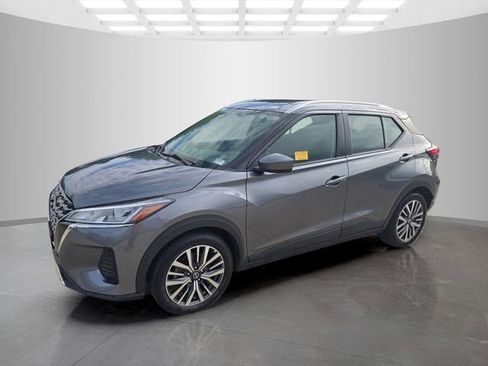 Used 2021 Nissan Kicks SV FWD image 4