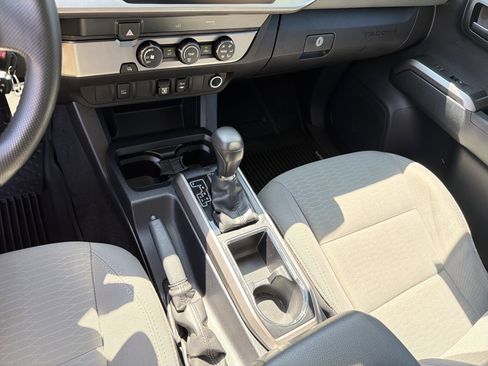 Used 2019 Toyota Tacoma SR5 image 9