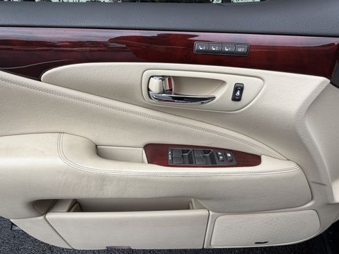 Used 2010 Lexus LS 460 L AWD/4WD image 12