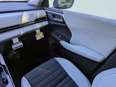 New 2026 Mitsubishi Outlander SE image 19