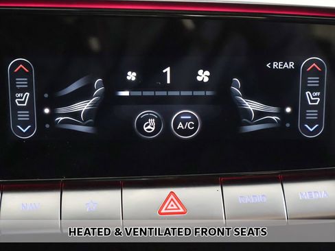 Used 2023 Genesis GV70 2.5T Advanced w/ Advanced Package image 10