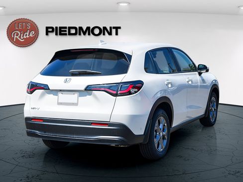 New 2026 Honda HR-V LX image 3