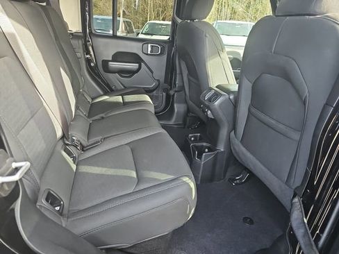 Used 2021 Jeep Gladiator Sport AWD/4WD image 11
