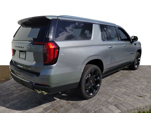 New 2026 GMC Yukon XL Denali Ultimate AWD/4WD image 6