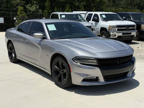 Used 2018 Dodge Charger R/T RWD image 5