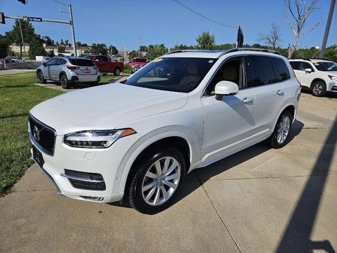 Used 2017 Volvo XC90 T6 Momentum w/ Vision Package AWD/4WD image 2