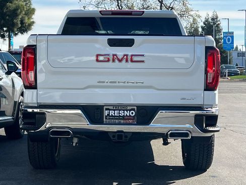 New 2026 GMC Sierra 1500 SLT image 6