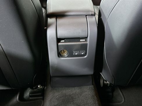 Used 2015 Volvo V60 T5 Cross Country Platinum image 28