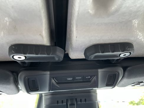 Used 2025 Jeep Wrangler Unlimited Sahara AWD/4WD image 22